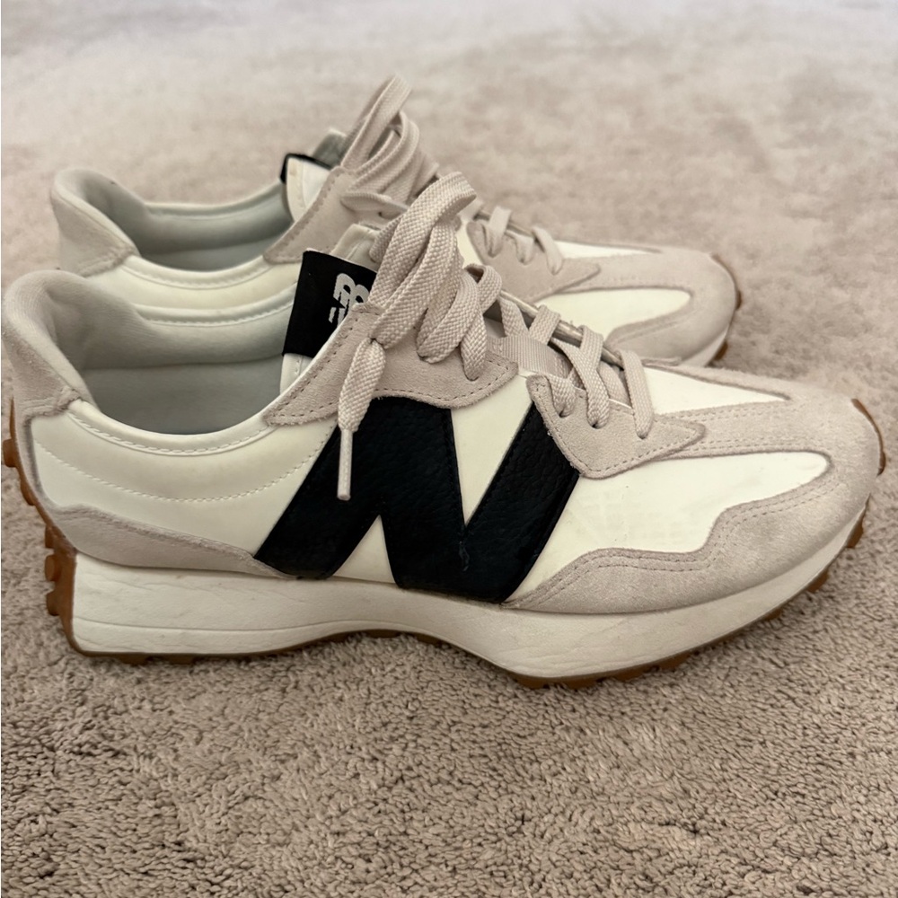 New Balance 327